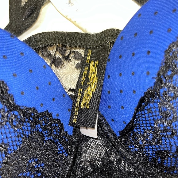 Sexy Lace Lingerie (L) with Thong - Picture 6 of 6